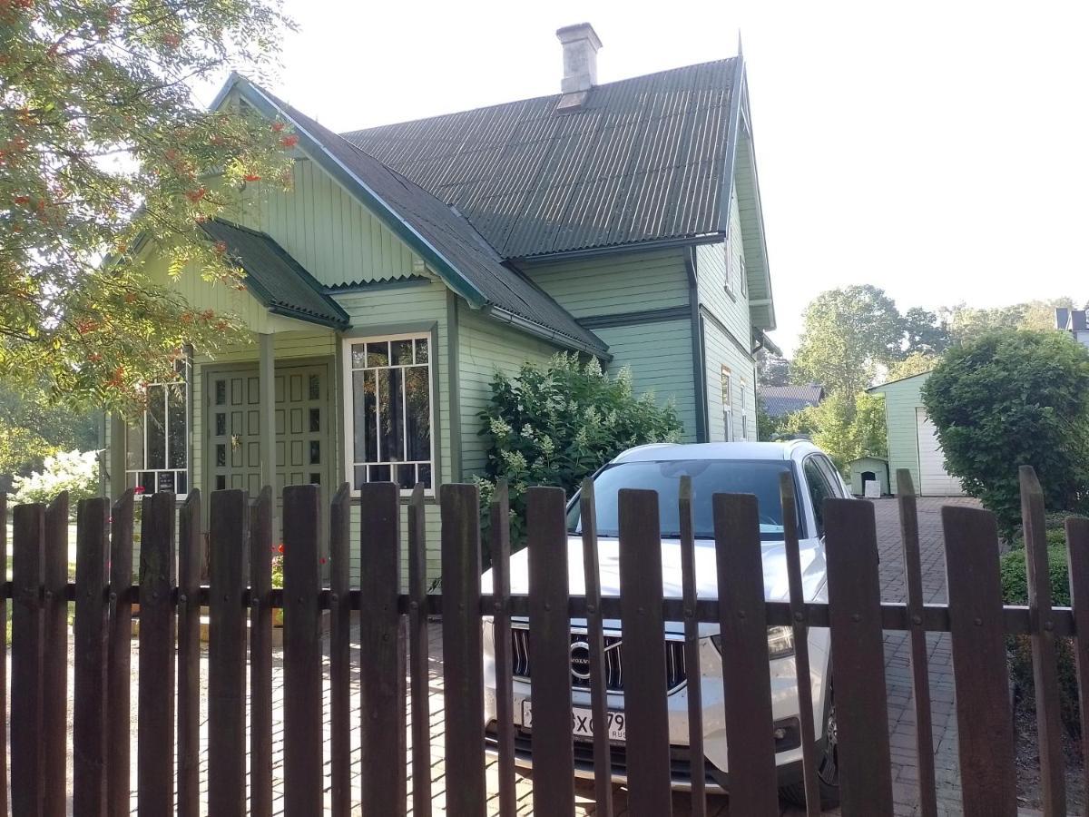 House, Garden & Sauna. Free Parking. Train Stop-200 M. Sea-1 Km. Jūrkalne Buitenkant foto